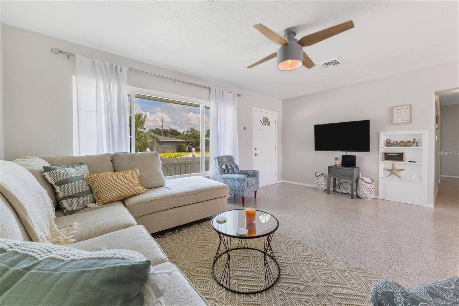 3126 BOUGAINVILLEA ST, Sarasota, FL 34239