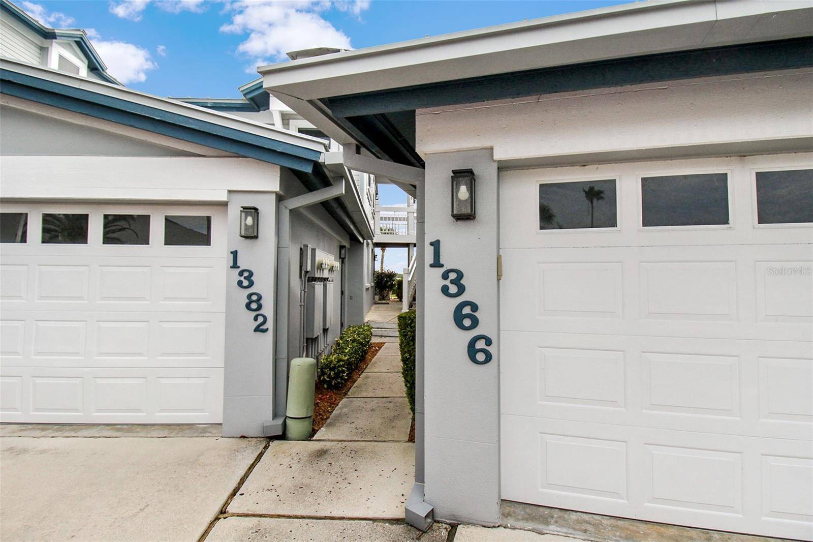 1366 SIESTA BAYSIDE DR #1366-F, Sarasota, FL 34242