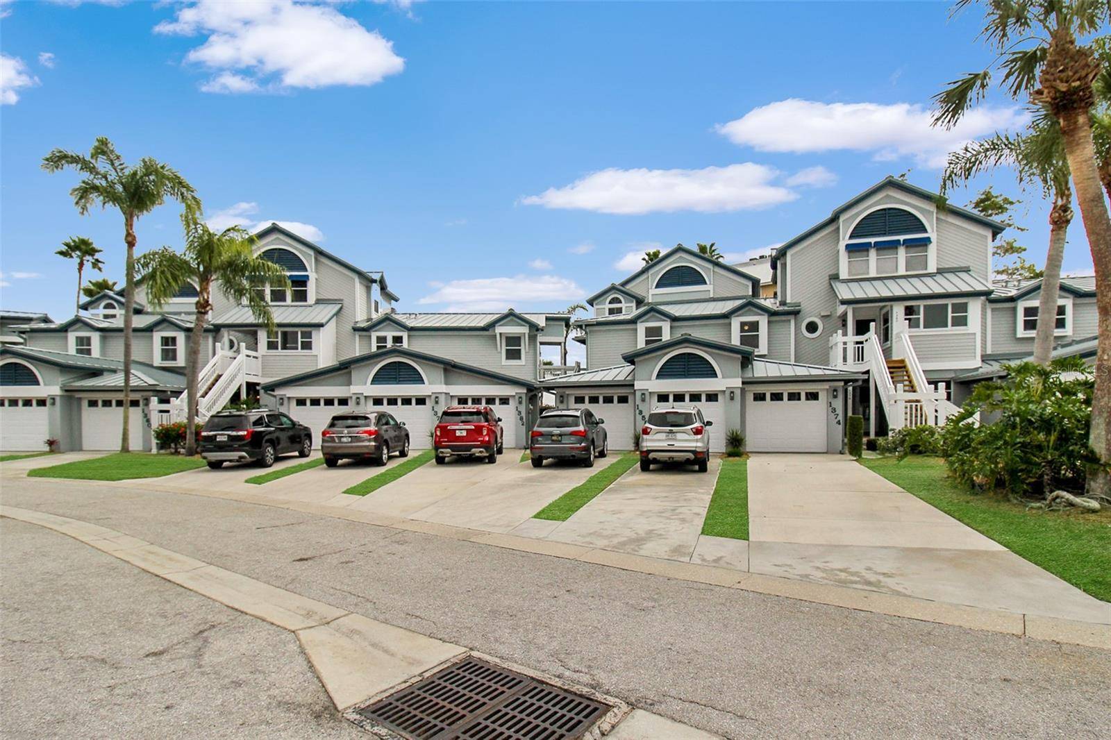1366 SIESTA BAYSIDE DR #1366-F, Sarasota, FL 34242