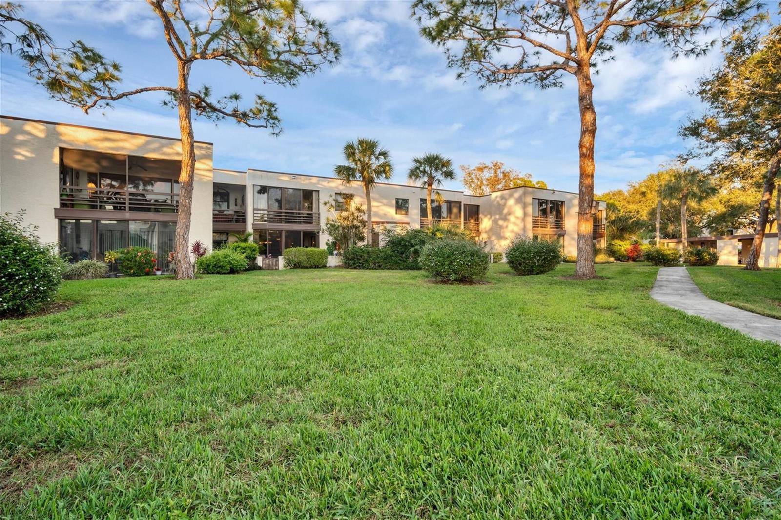 5032 MARSHFIELD RD #19, Sarasota, FL 34235