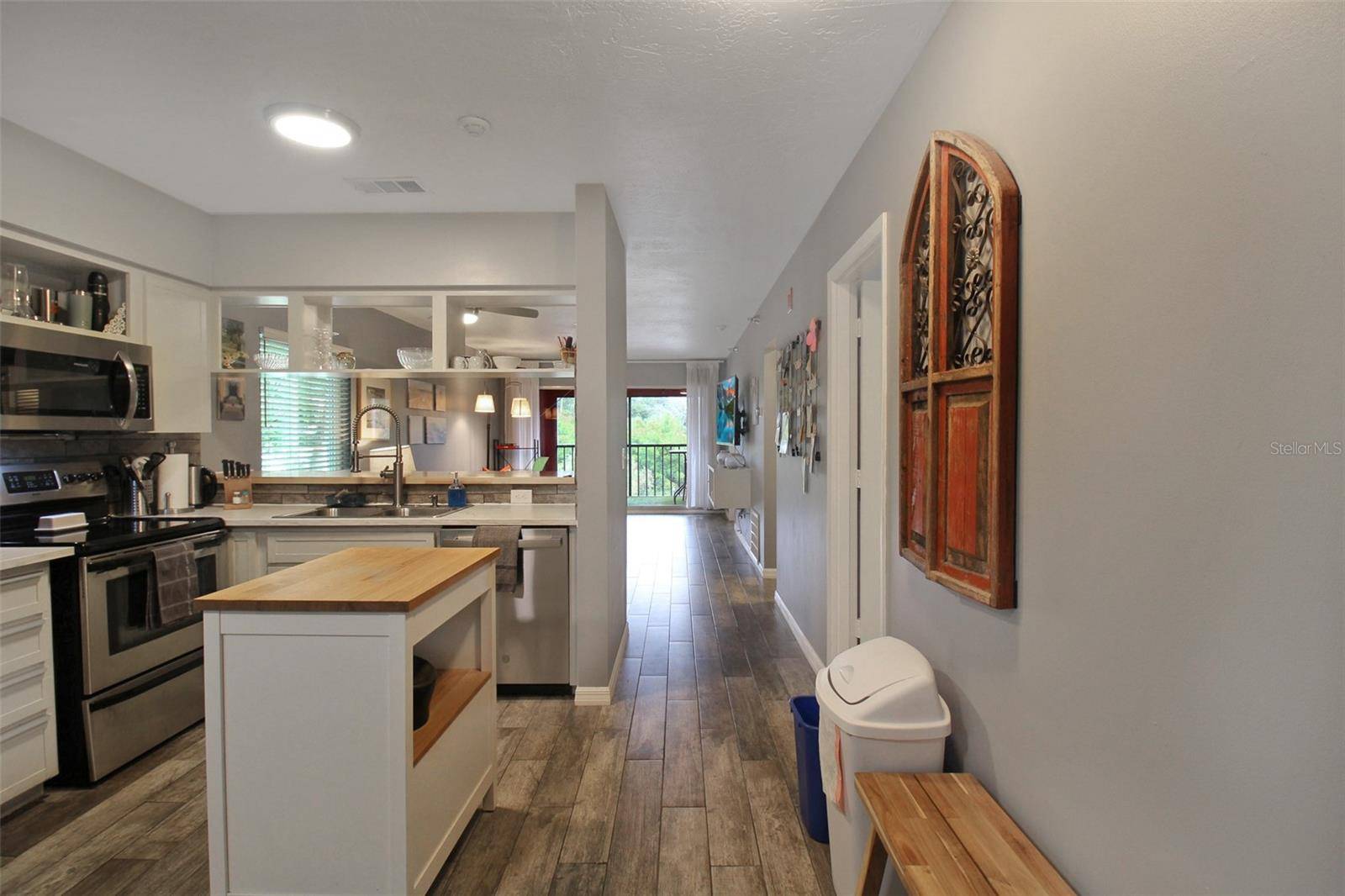 2124 N TAMIAMI TRL #101, Sarasota, FL 34234