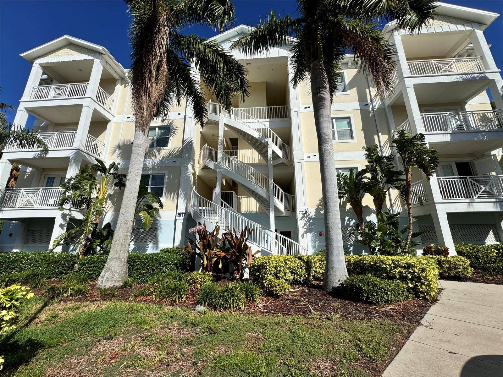 7710 34TH AVE W #202, Bradenton, FL 34209