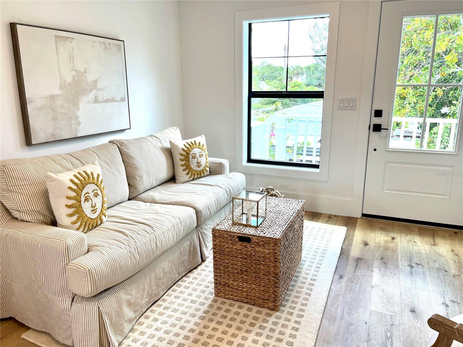 806 S JEFFERSON AVE ##1, Sarasota, FL 34237