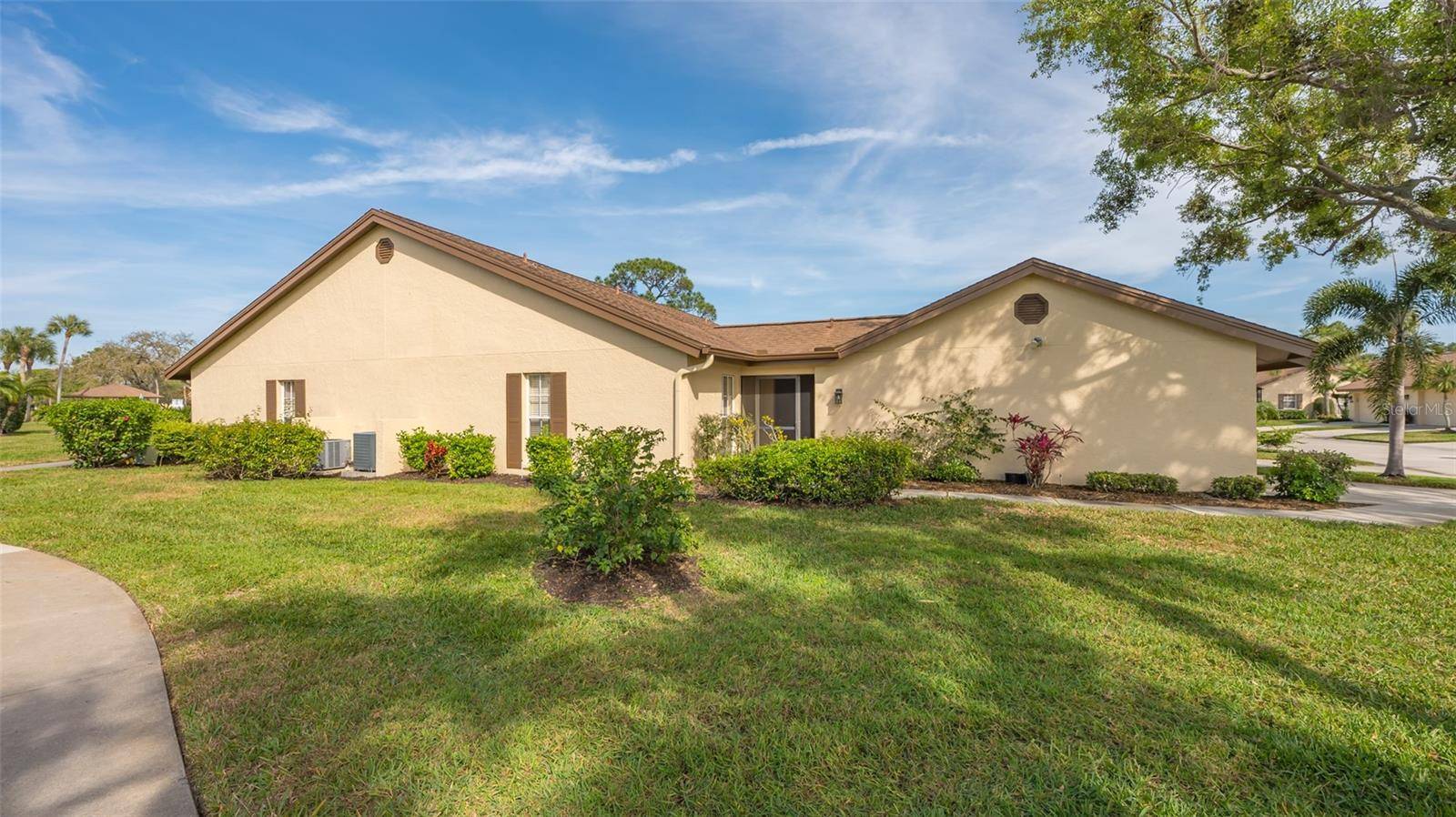 5905 DORAL DR, Sarasota, FL 34243