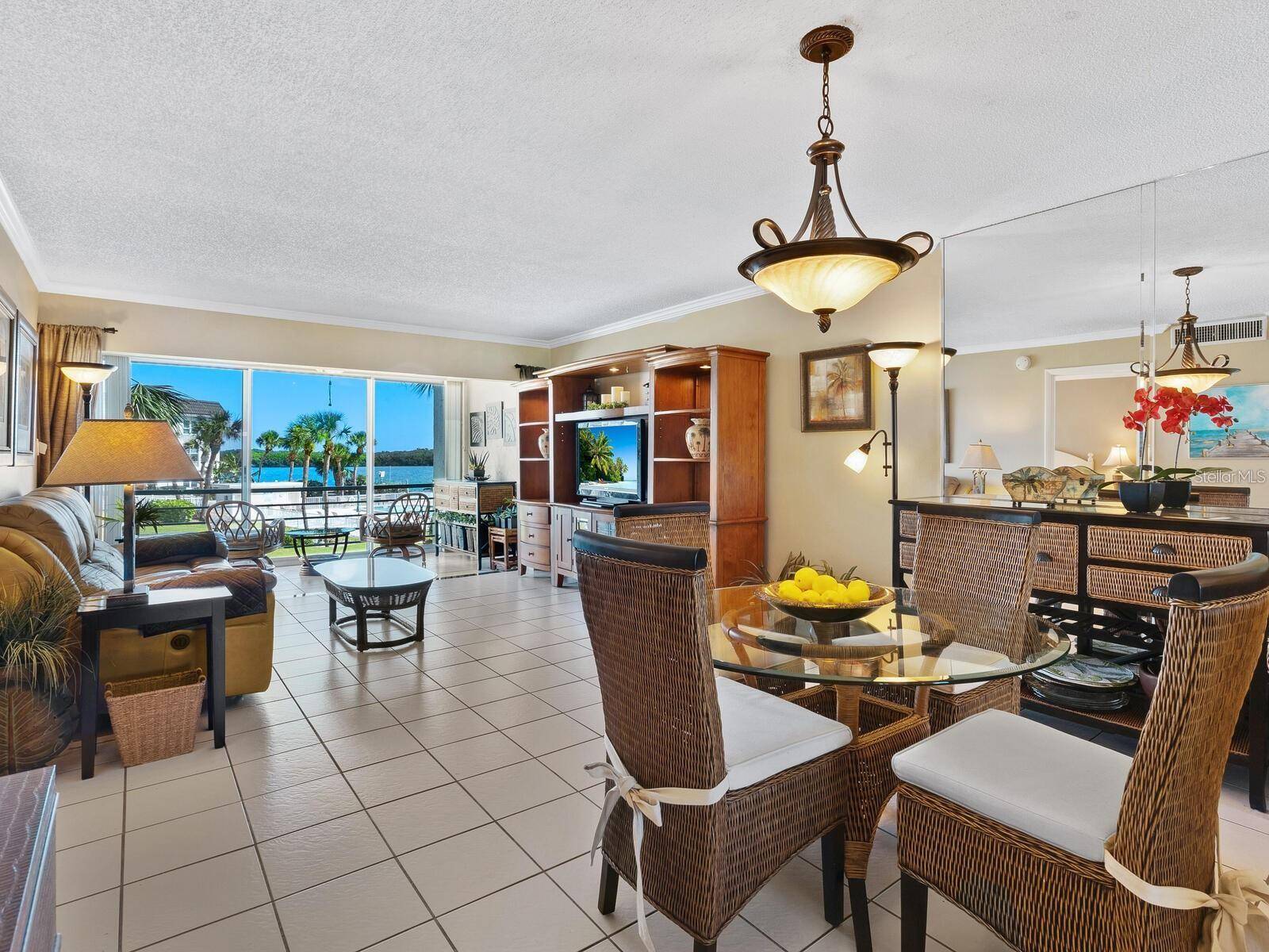 600 SUTTON PL #201, Longboat Key, FL 34228