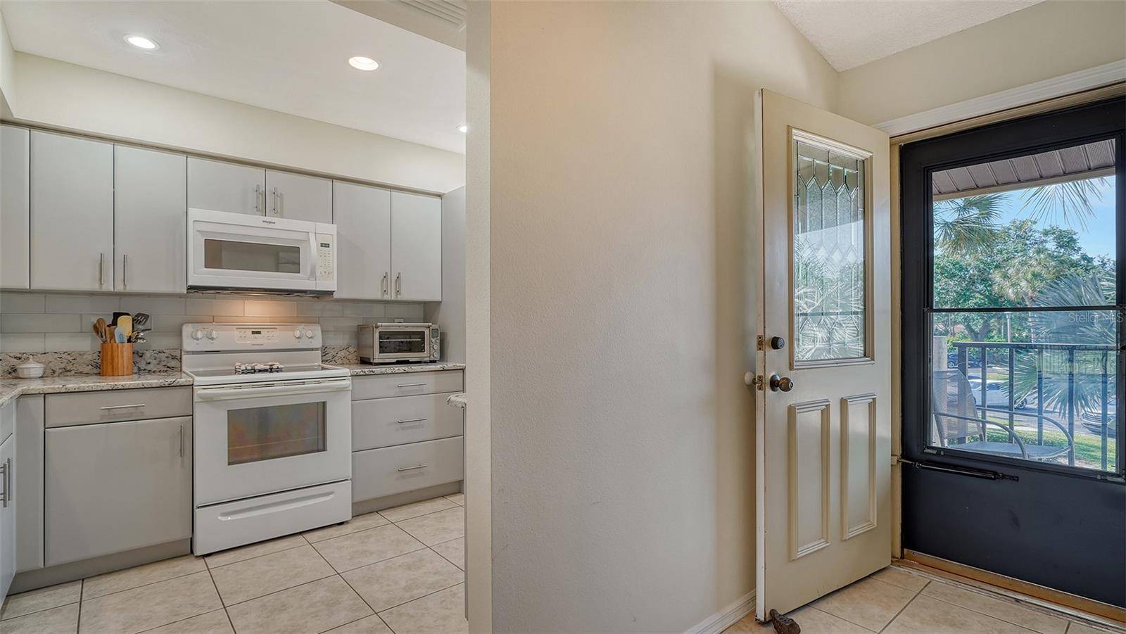 4462 WEYBRIDGE ST #72, Sarasota, FL 34235