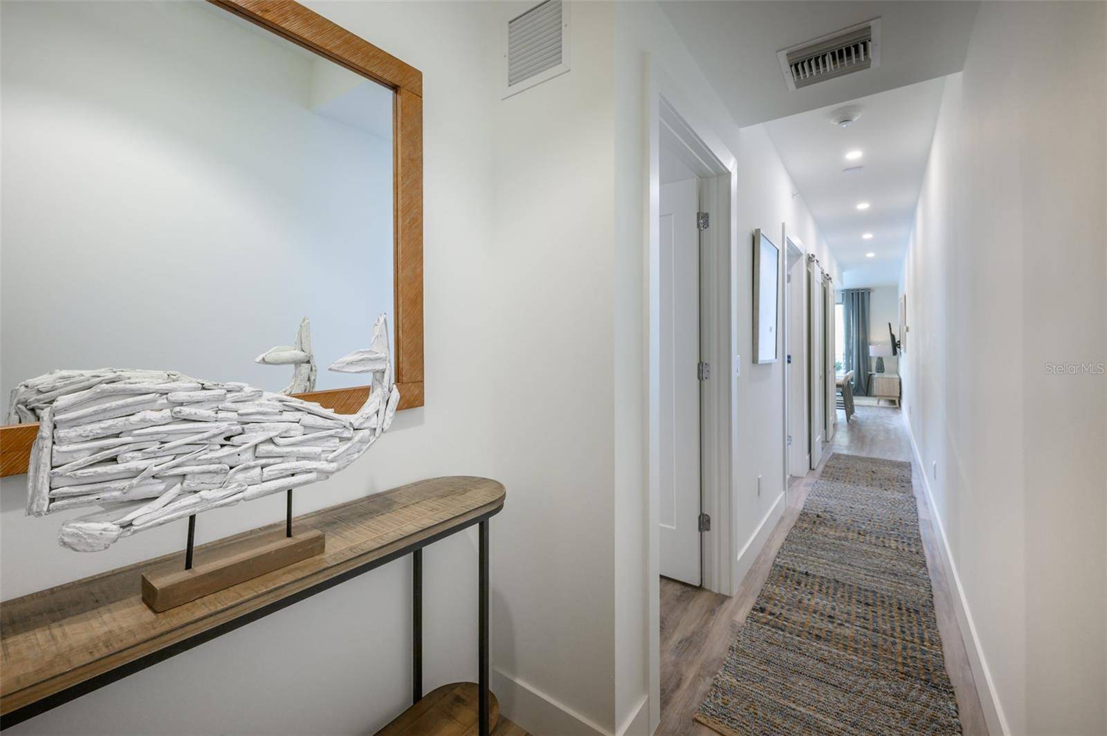 1703 N TAMIAMI TRL #207, Sarasota, FL 34234