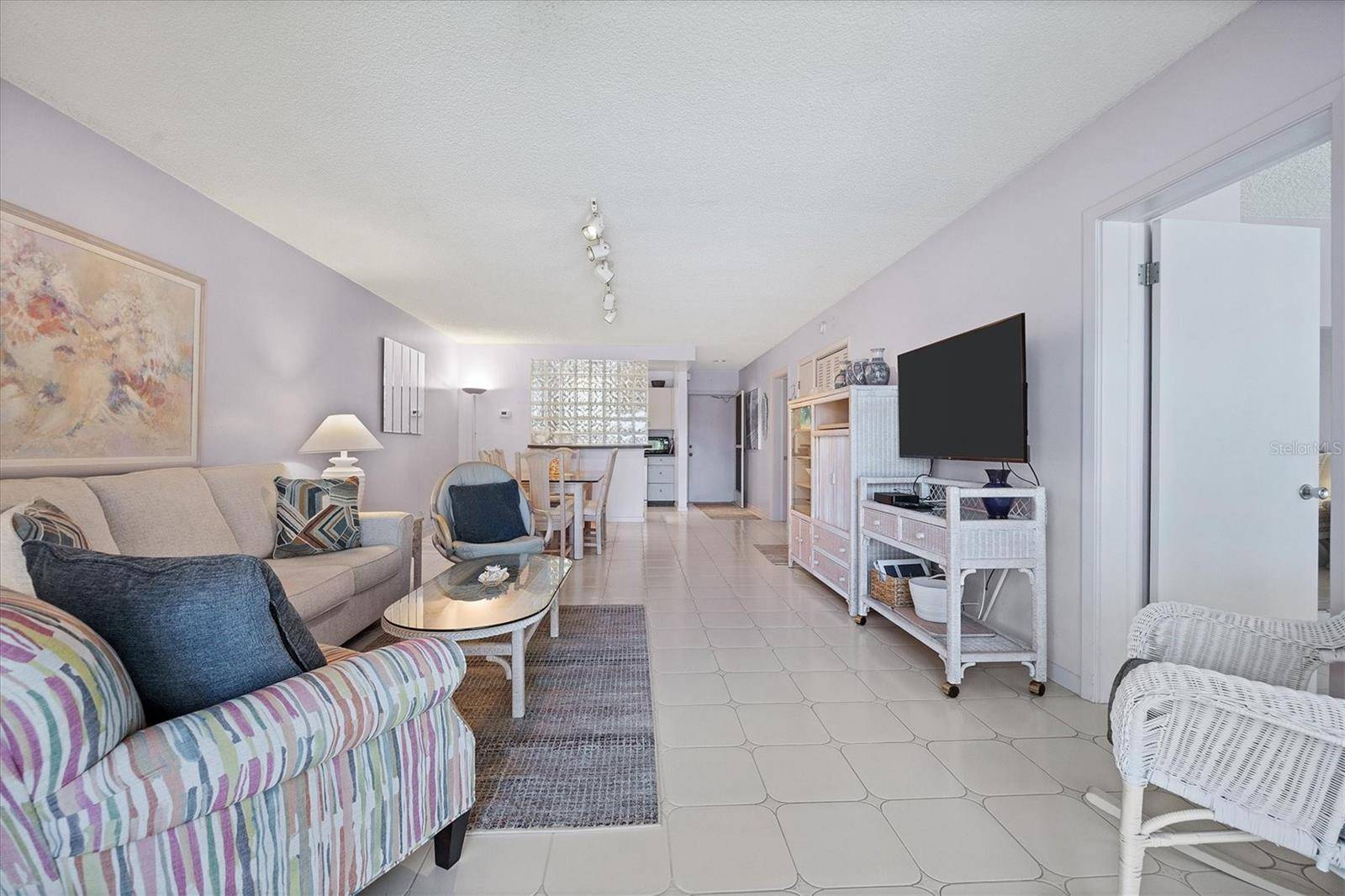500 S WASHINGTON DR #5B, Sarasota, FL 34236