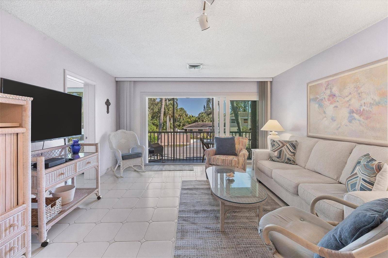 500 S WASHINGTON DR #5B, Sarasota, FL 34236