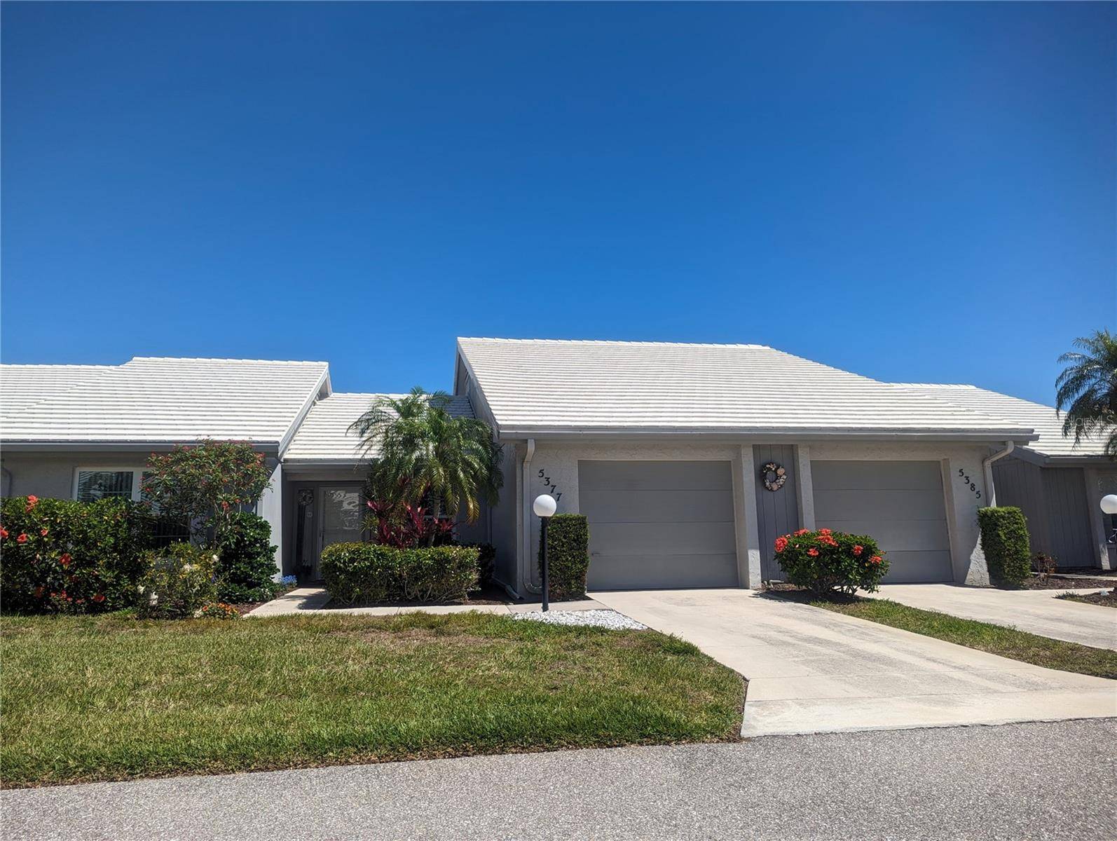 5377 CRESTLAKE BLVD #69, Sarasota, FL 34233