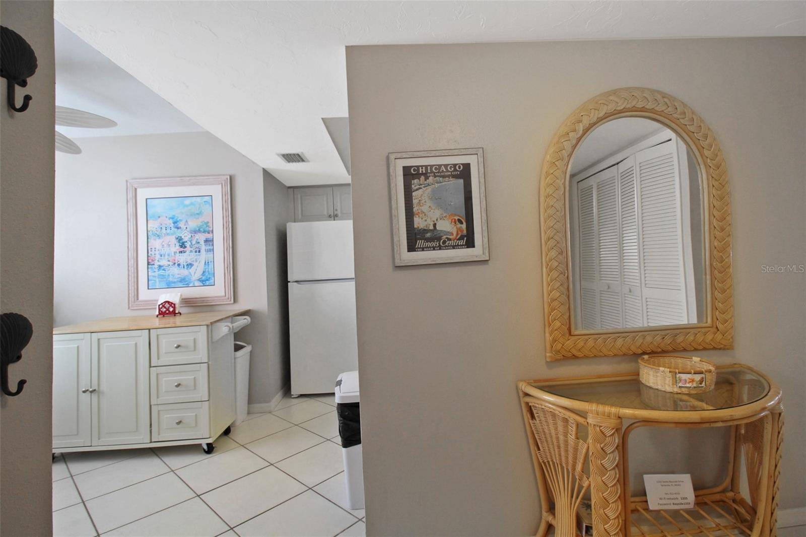 1333 SIESTA BAYSIDE DR #1333-D, Sarasota, FL 34242