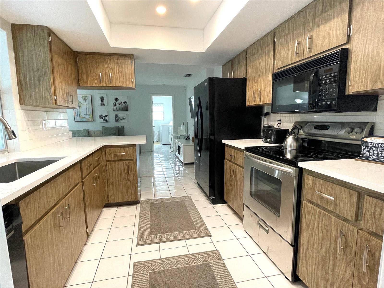 2908 CAPTIVA DR, Sarasota, FL 34231