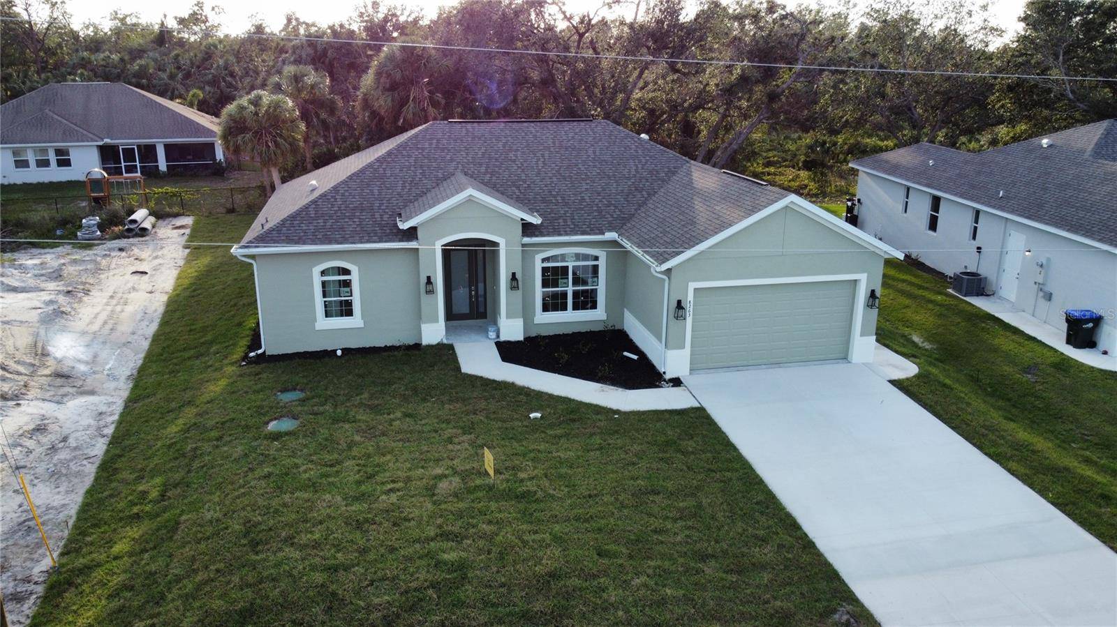 8233 GIVLIC LN, North Port, FL 34287