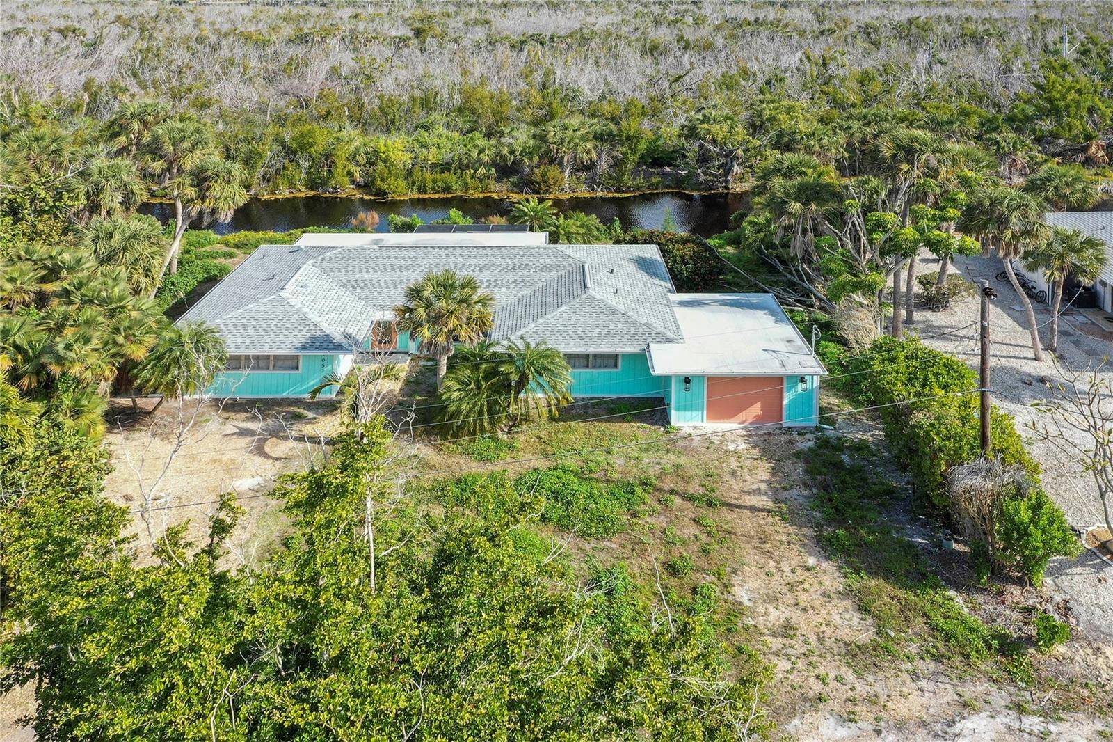 1057 BLUE HERON DR, Sanibel, FL 33957