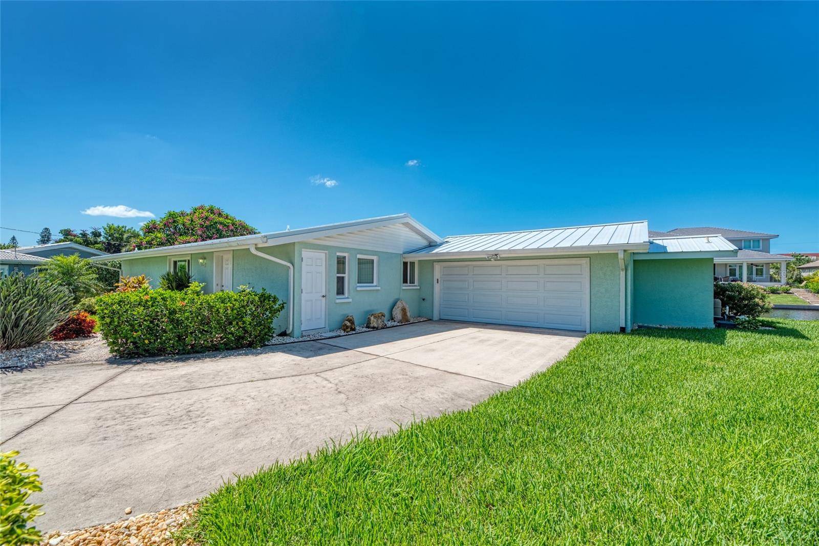 5577 CONTENTO DR, Sarasota, FL 34242