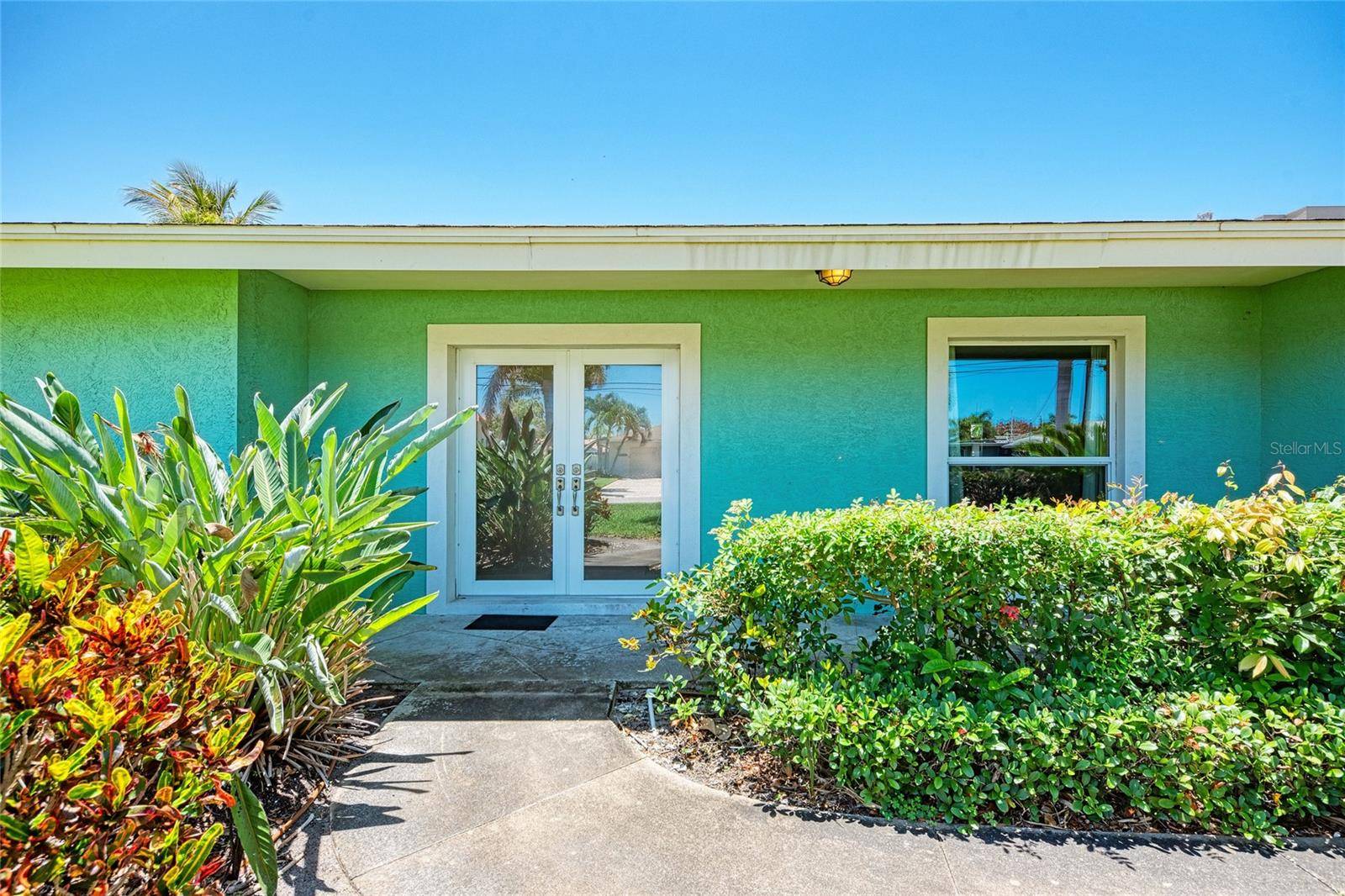 5640 CAPE LEYTE DR, Sarasota, FL 34242