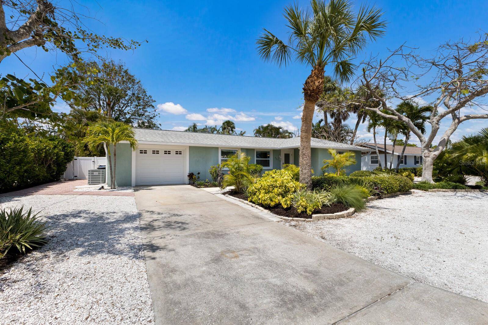 506 69TH ST, Holmes Beach, FL 34217