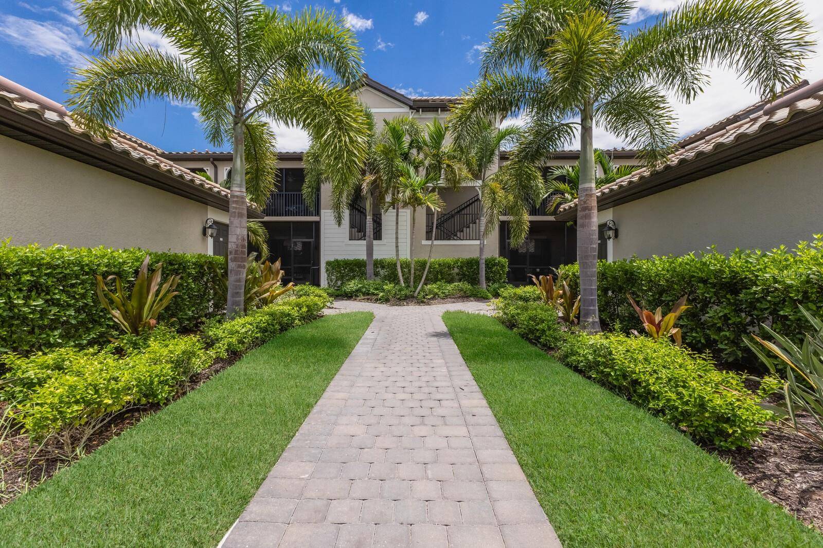 5721 PALMER CIR #103, Bradenton, FL 34211