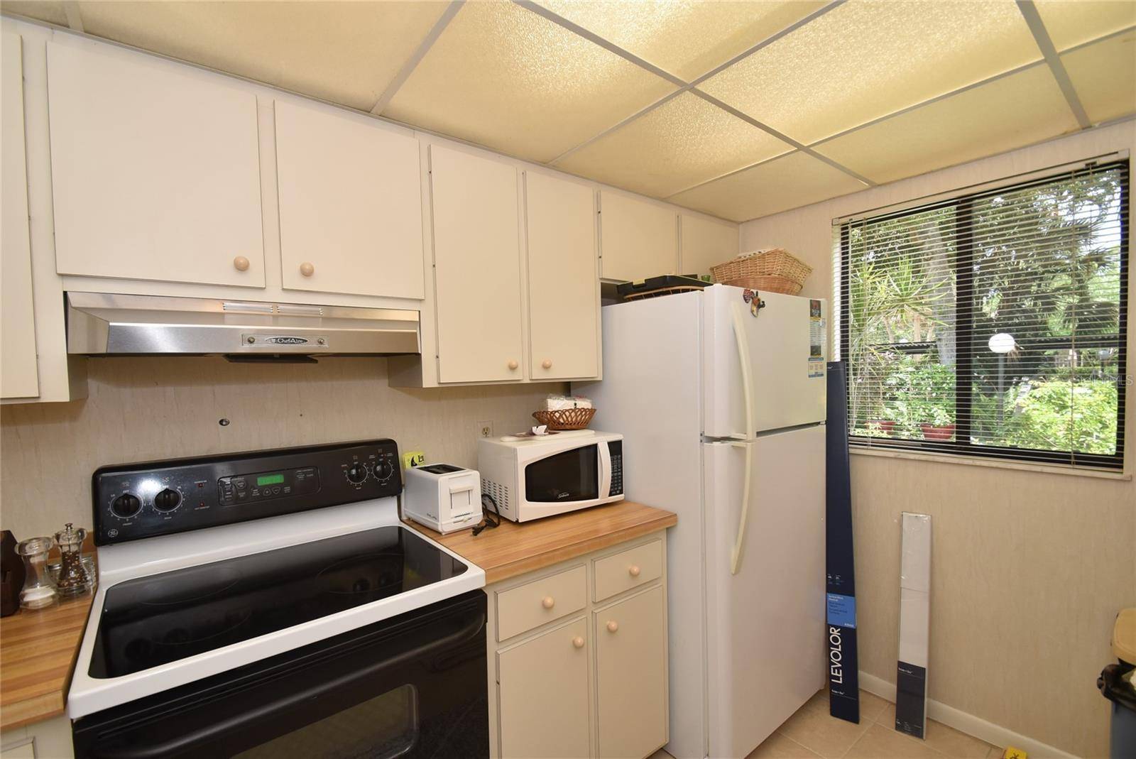 1709 PELICAN COVE RD #GL349, Sarasota, FL 34231