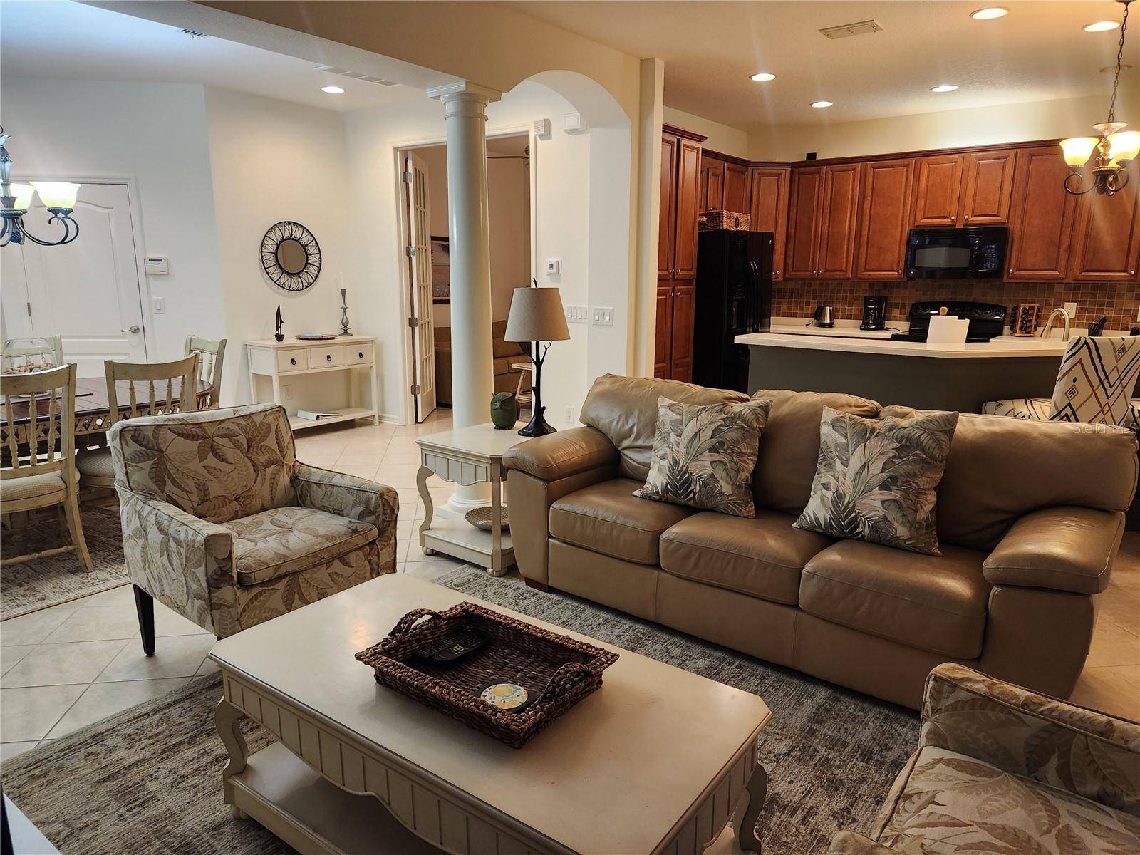8119 VILLA GRANDE CT, Sarasota, FL 34243