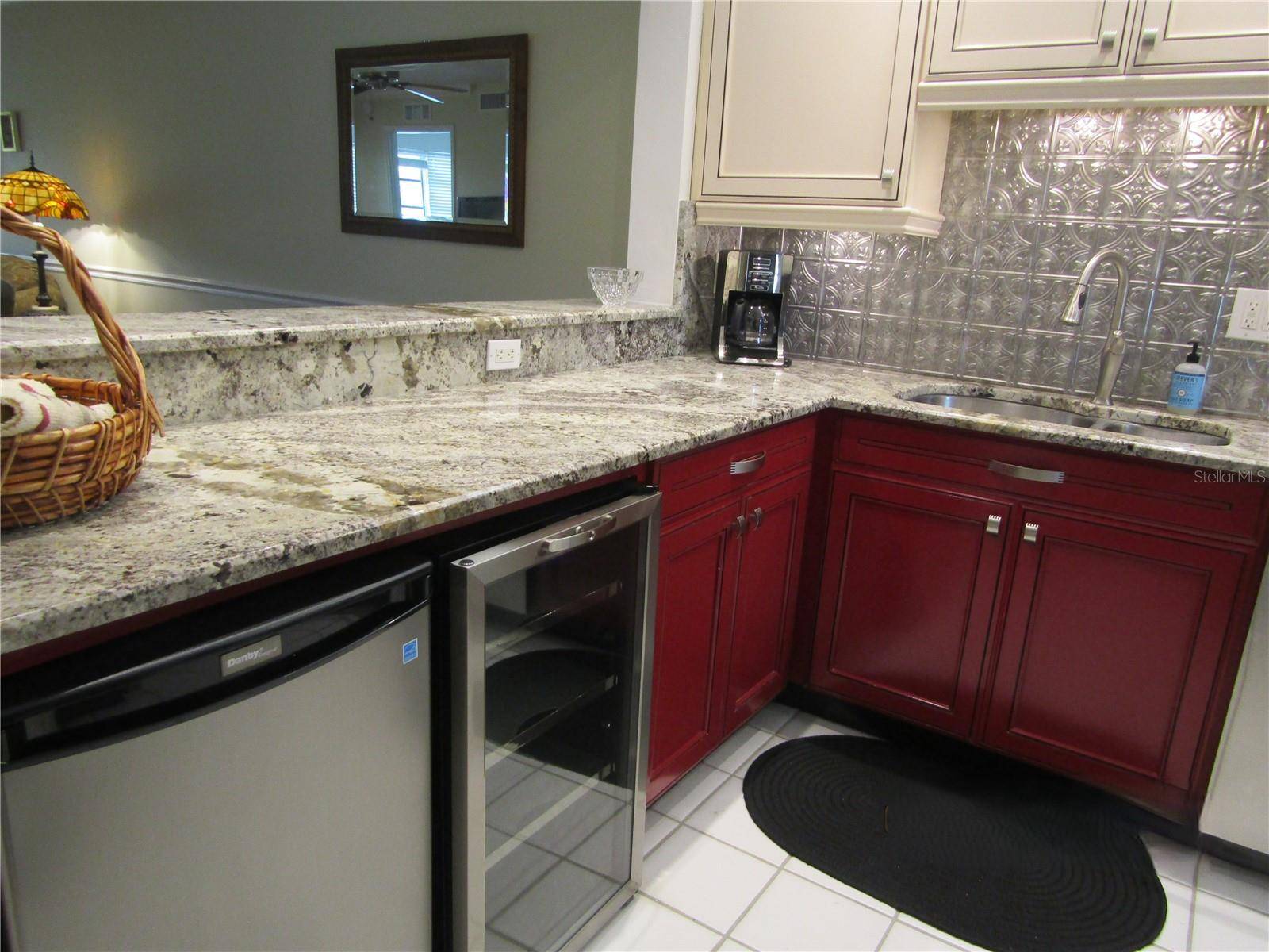 7351 W COUNTRY CLUB DR N #202, Sarasota, FL 34243
