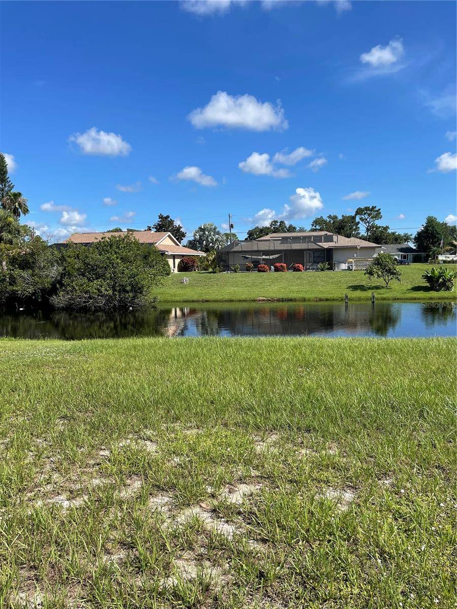 130 MARK TWAIN LN, Rotonda West, FL 33947