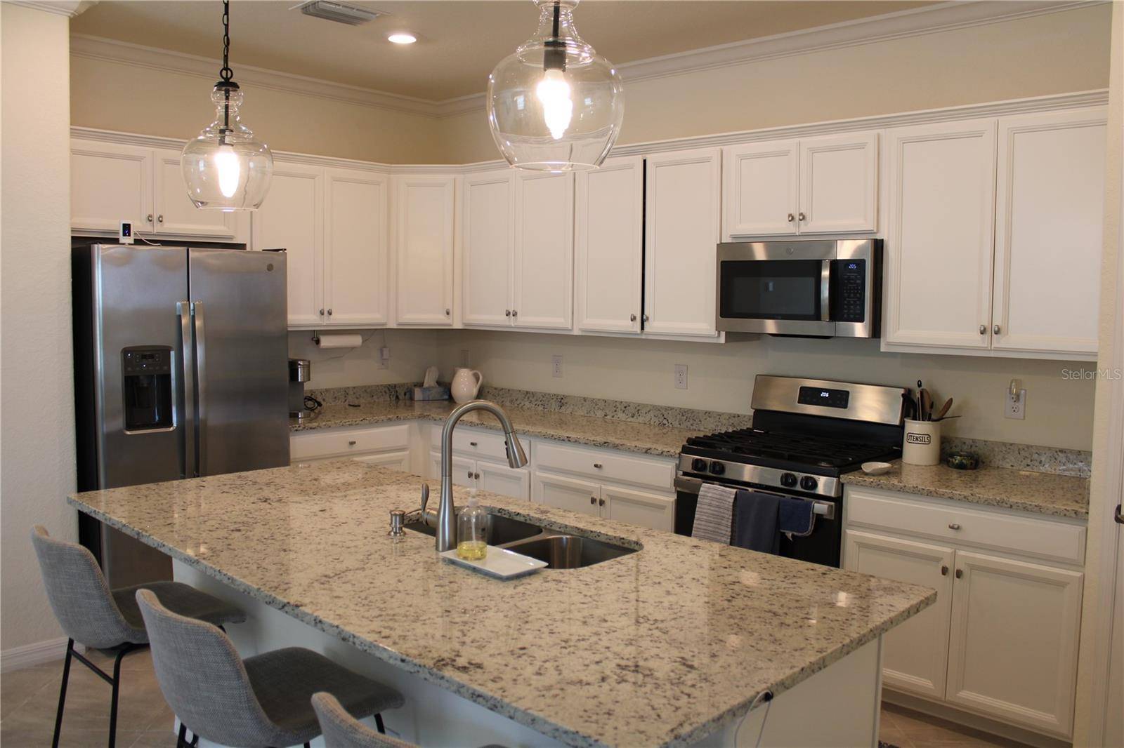 6647 CLAIRBORNE LN, Bradenton, FL 34211