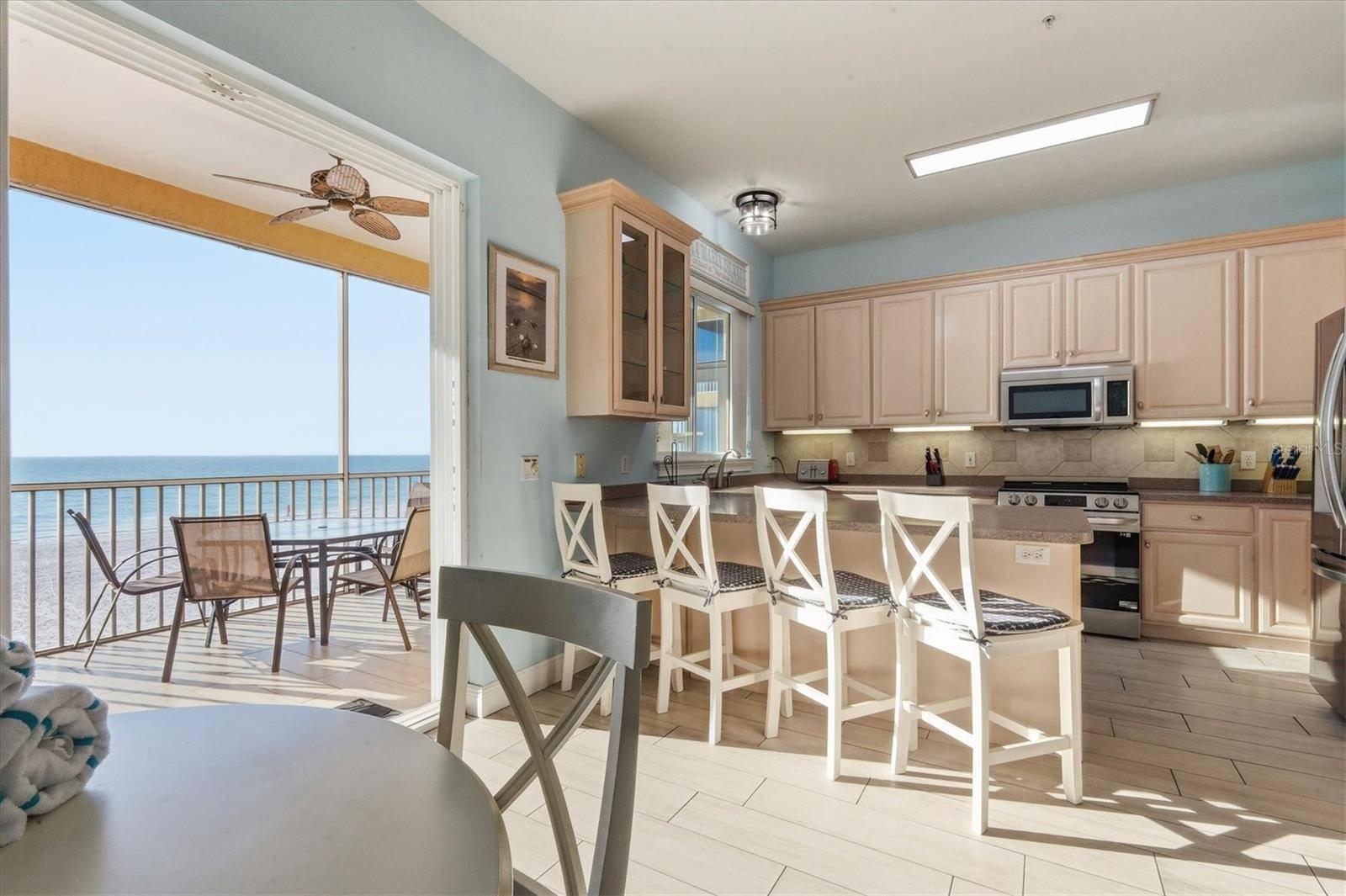 1900 GULF DR N #4, Bradenton Beach, FL 34217