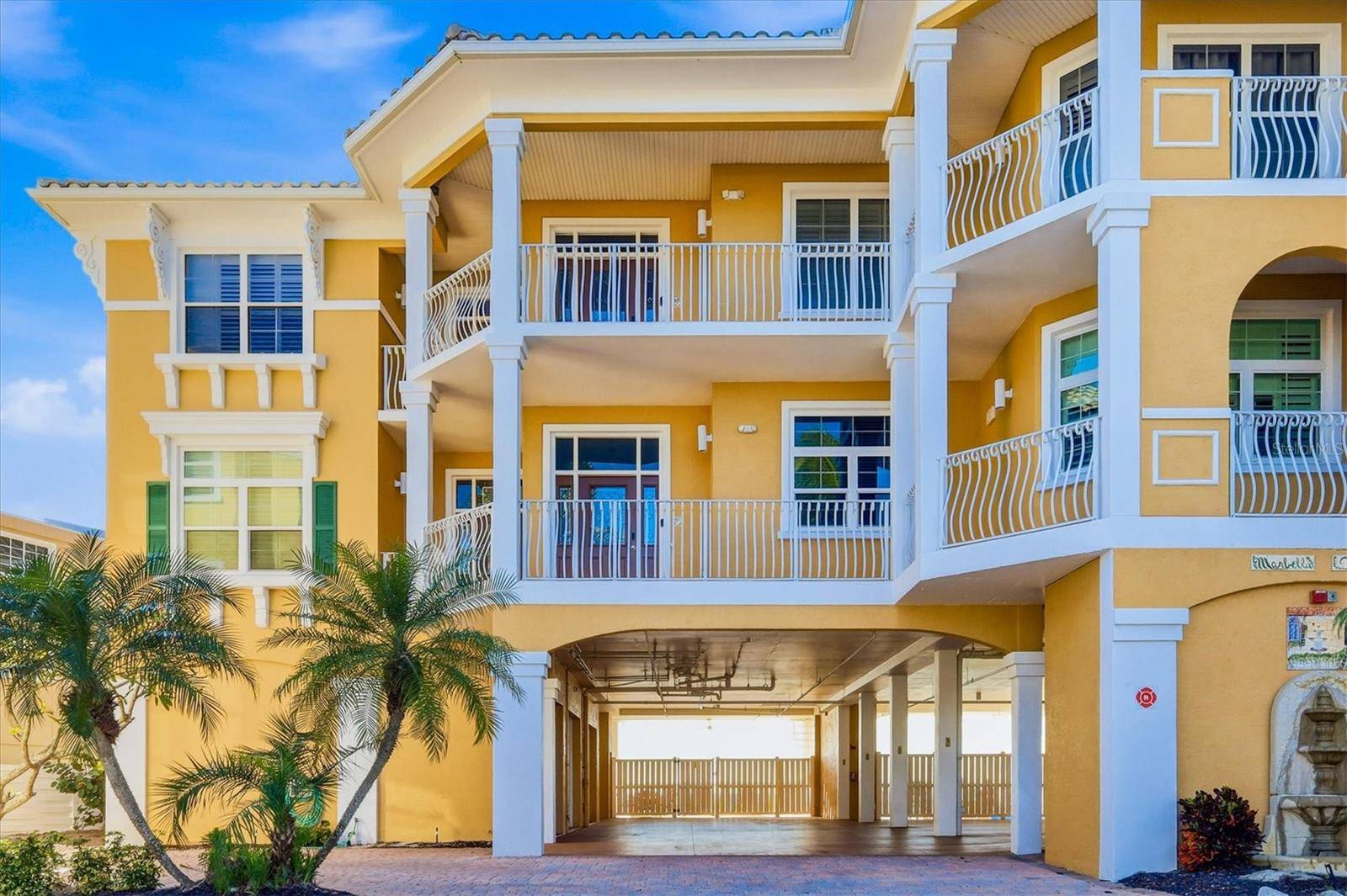 1900 GULF DR N #4, Bradenton Beach, FL 34217