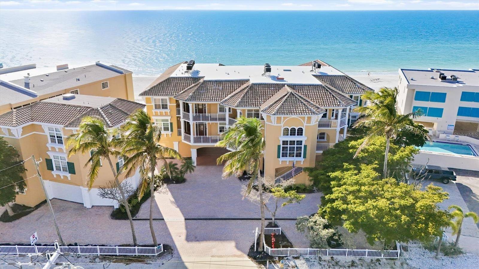 1900 GULF DR N #4, Bradenton Beach, FL 34217