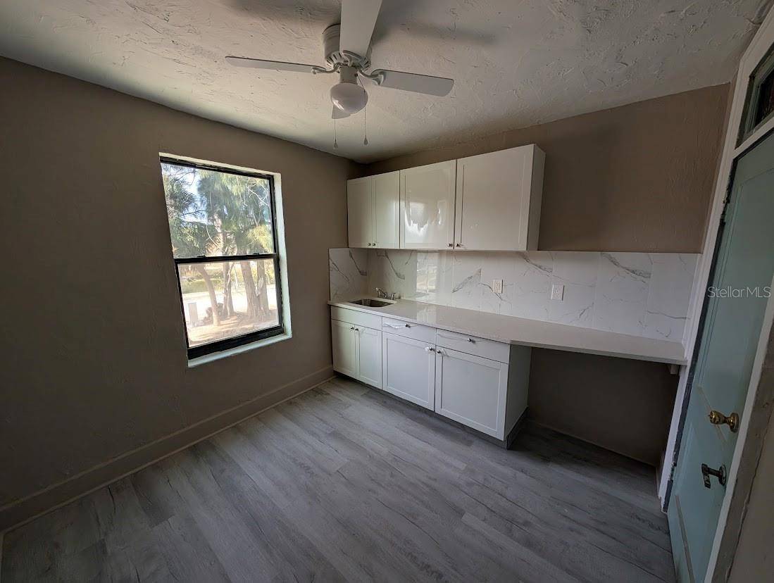 401 COLONIA LN E #8, Nokomis, FL 34275