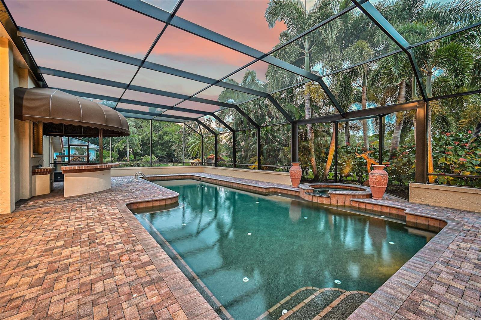 909 MACEWEN DR, Osprey, FL 34229