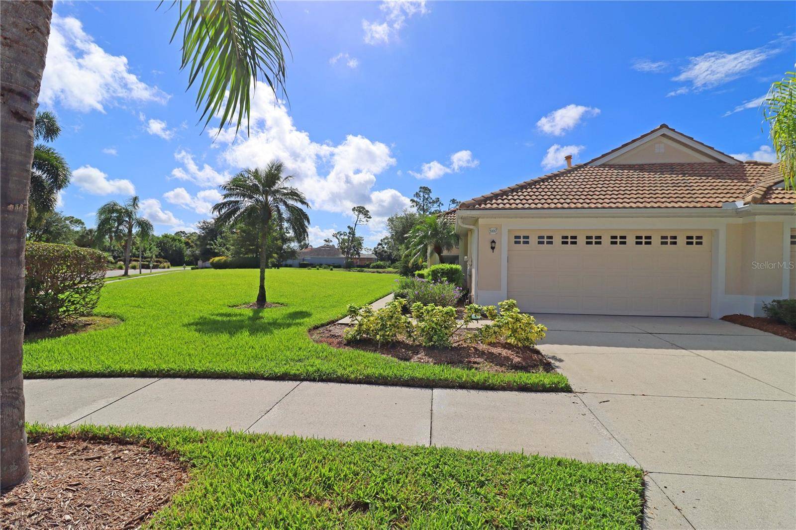 5107 WHISPERING OAKS DR, North Port, FL 34287