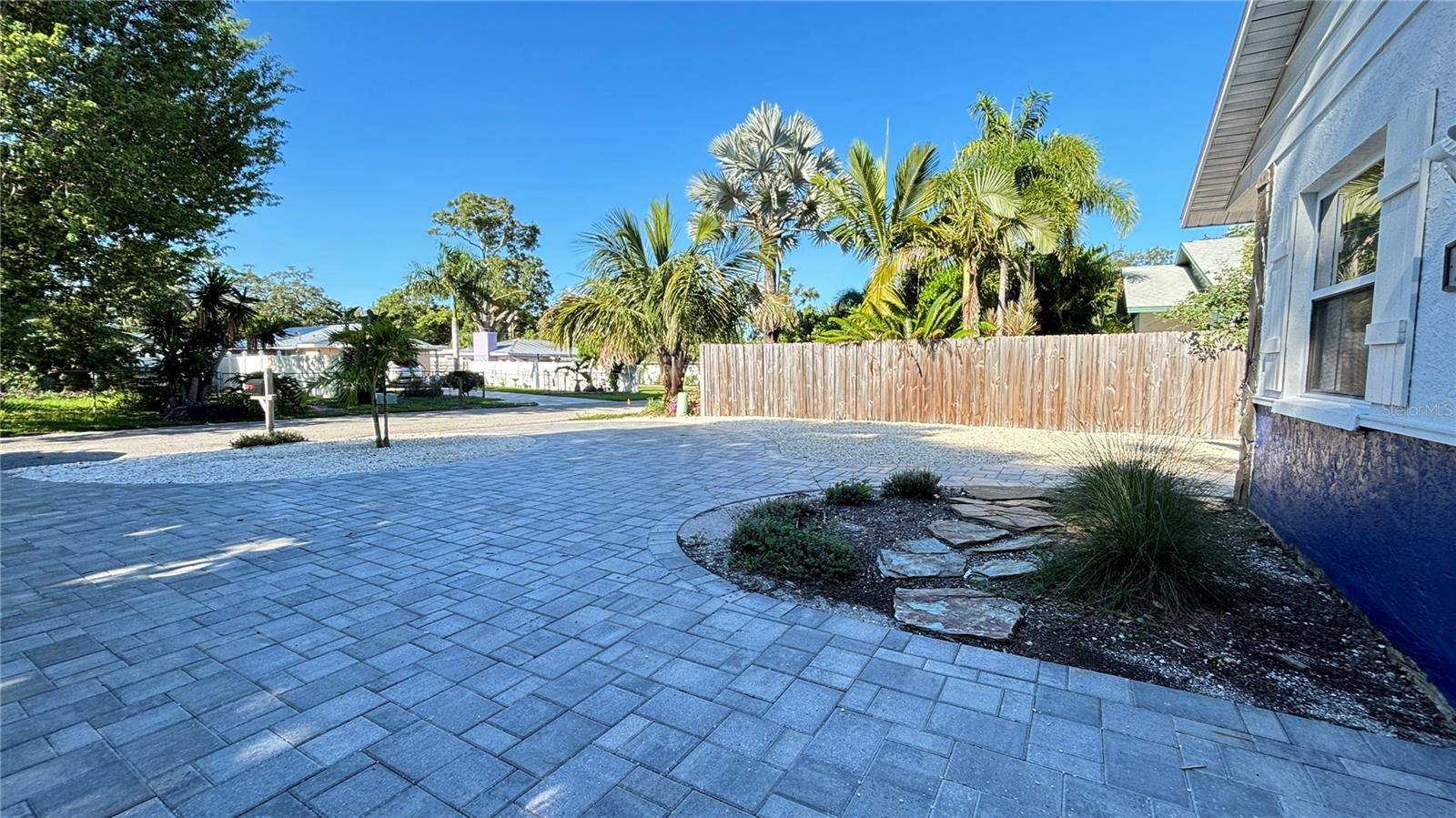 2431 LOMA LINDA ST, Sarasota, FL 34239