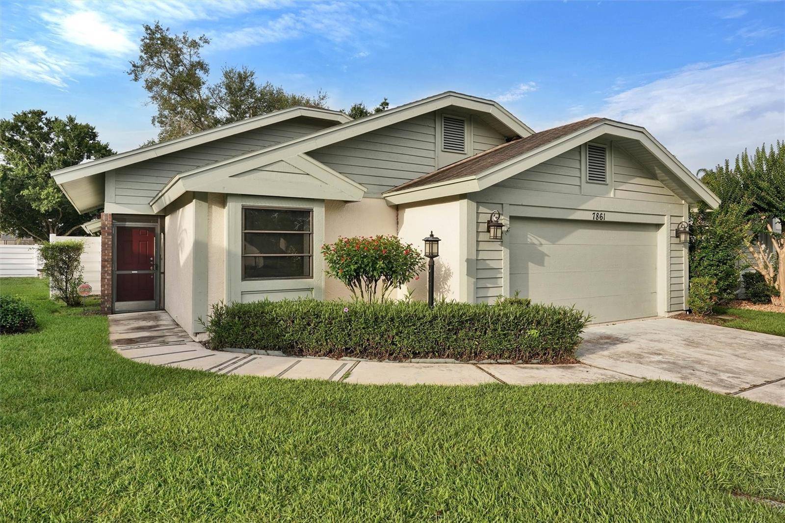 7861 PINE TRACE DR #7861, Sarasota, FL 34243