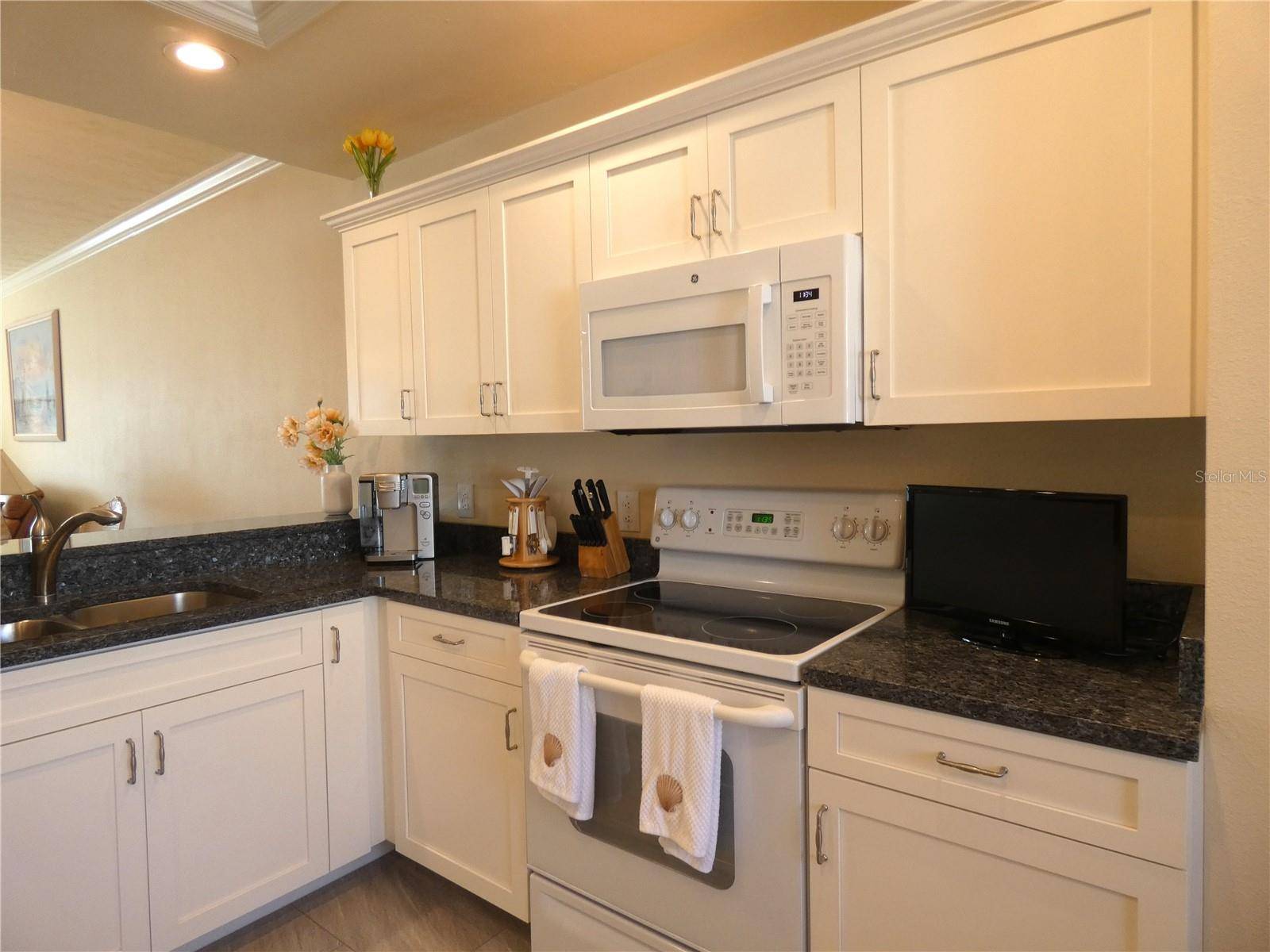 4639 CHAPEL HILL DR #2912, Sarasota, FL 34238