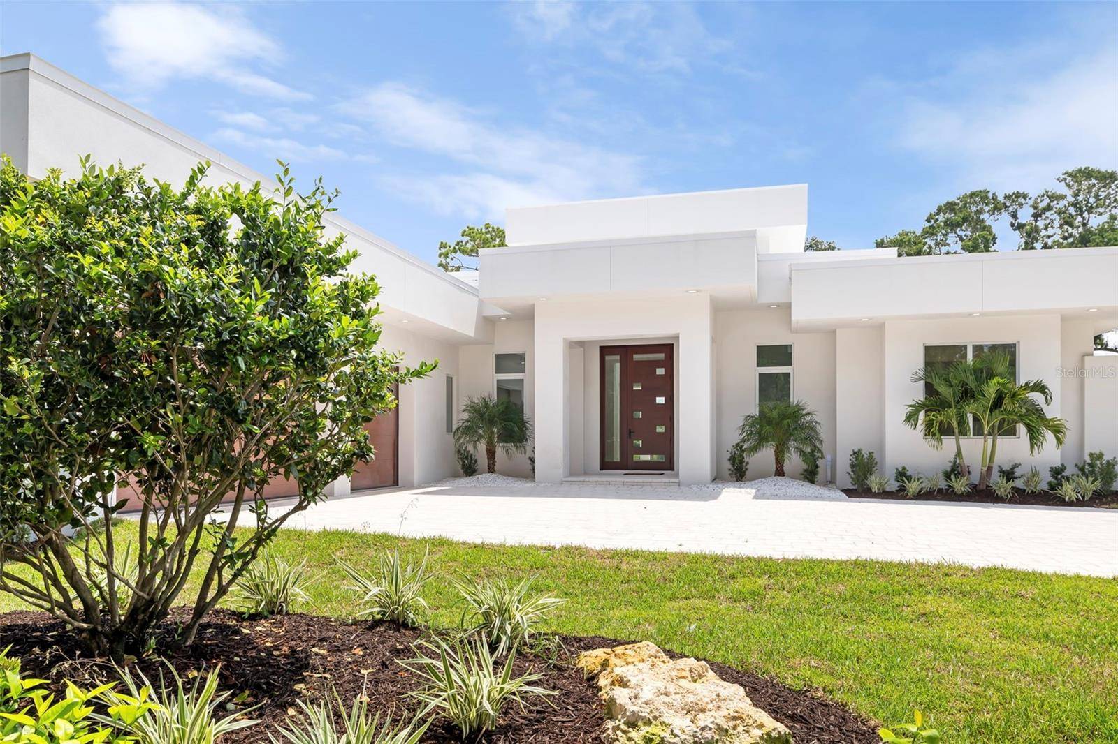 4431 CAMINO REAL, Sarasota, FL 34231