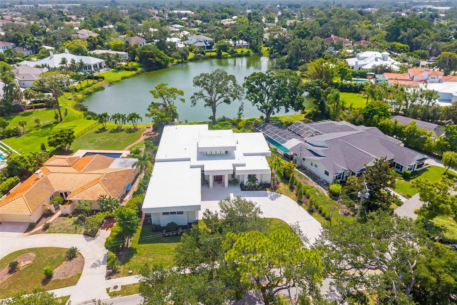 4431 CAMINO REAL, Sarasota, FL 34231