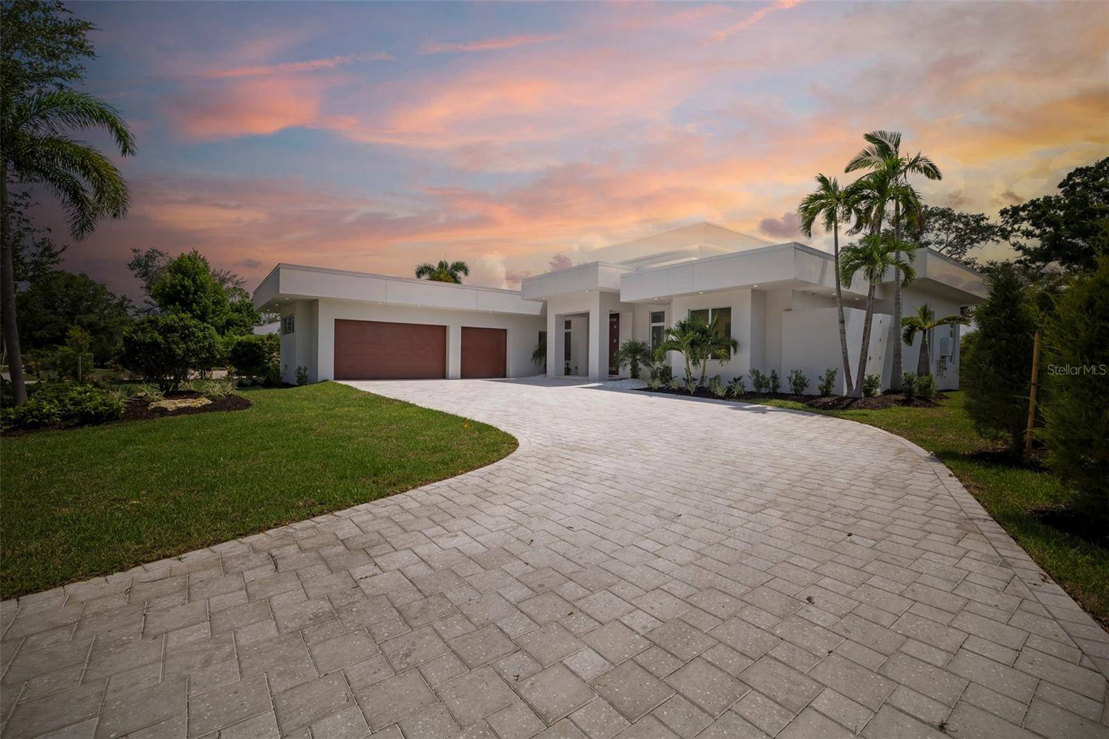 4431 CAMINO REAL, Sarasota, FL 34231