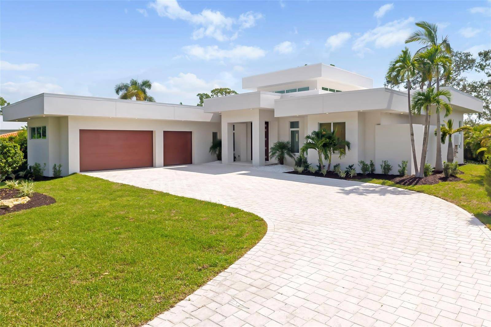 4431 CAMINO REAL, Sarasota, FL 34231