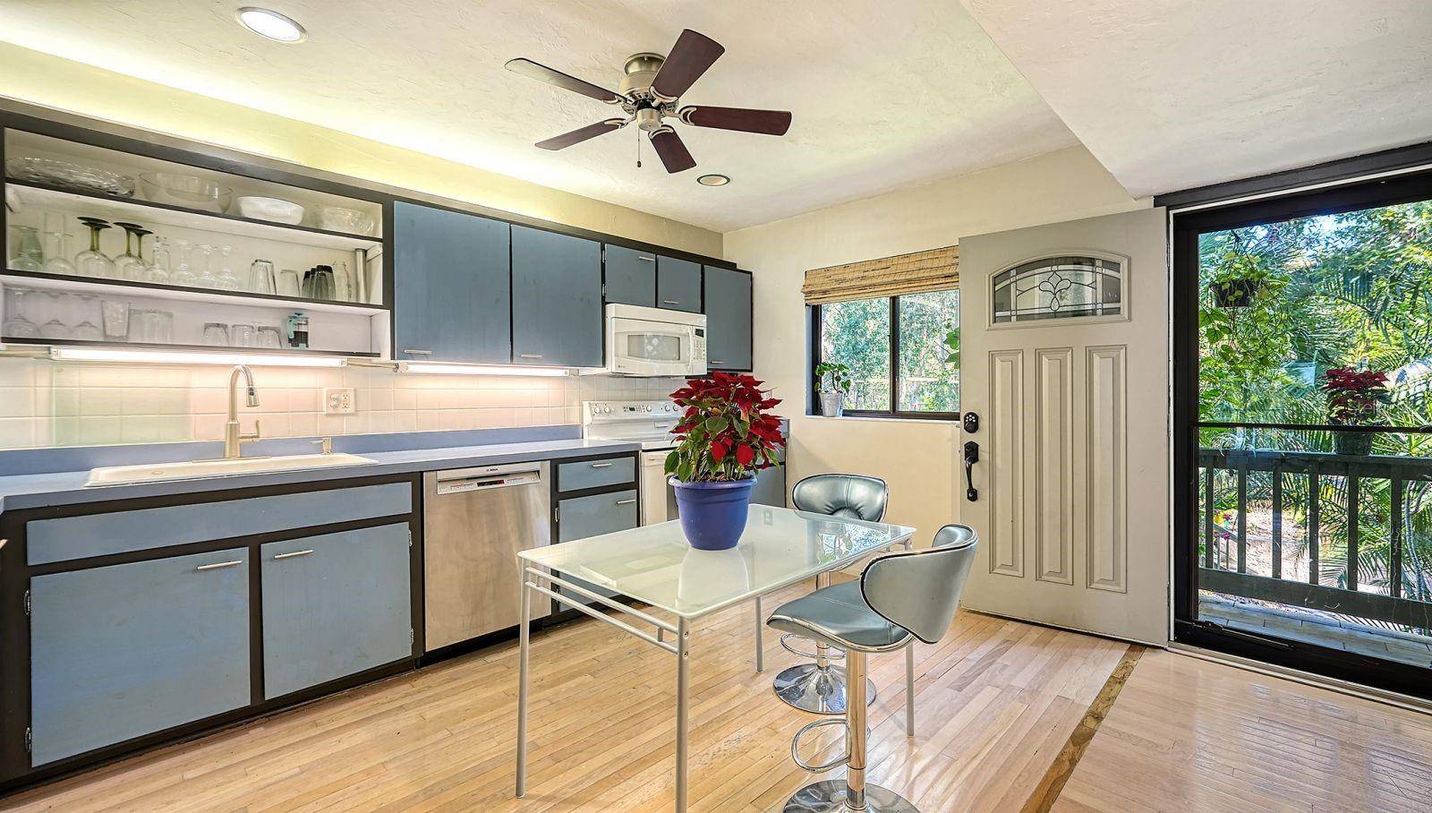 1617 BAYHOUSE CT #BA221, Sarasota, FL 34231