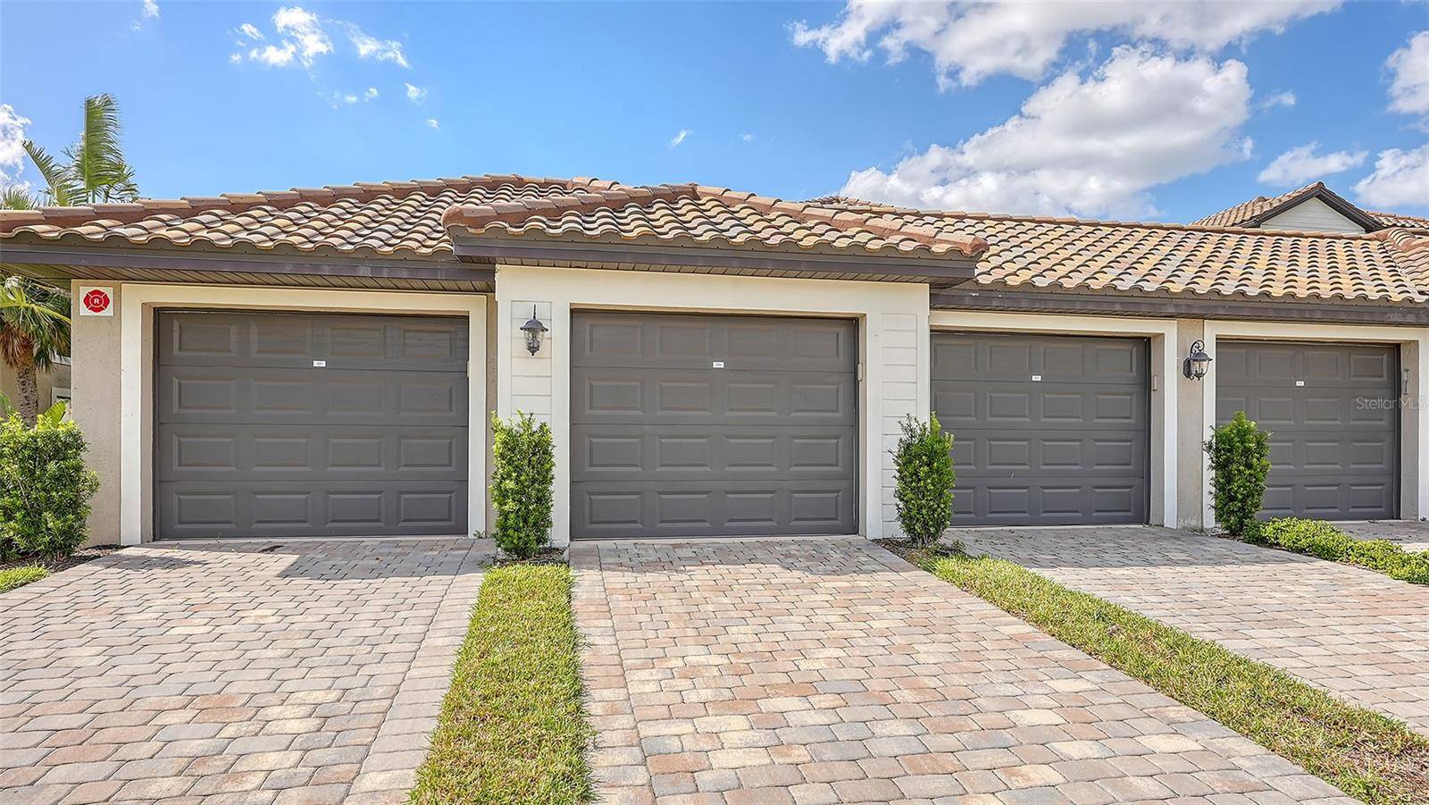 5710 PALMER CIR #201, Bradenton, FL 34211