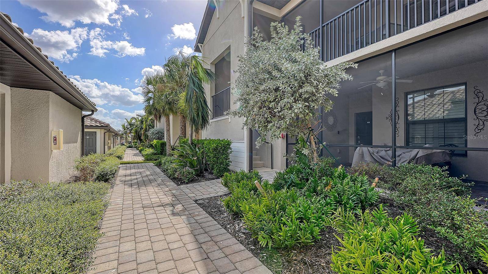 5710 PALMER CIR #201, Bradenton, FL 34211