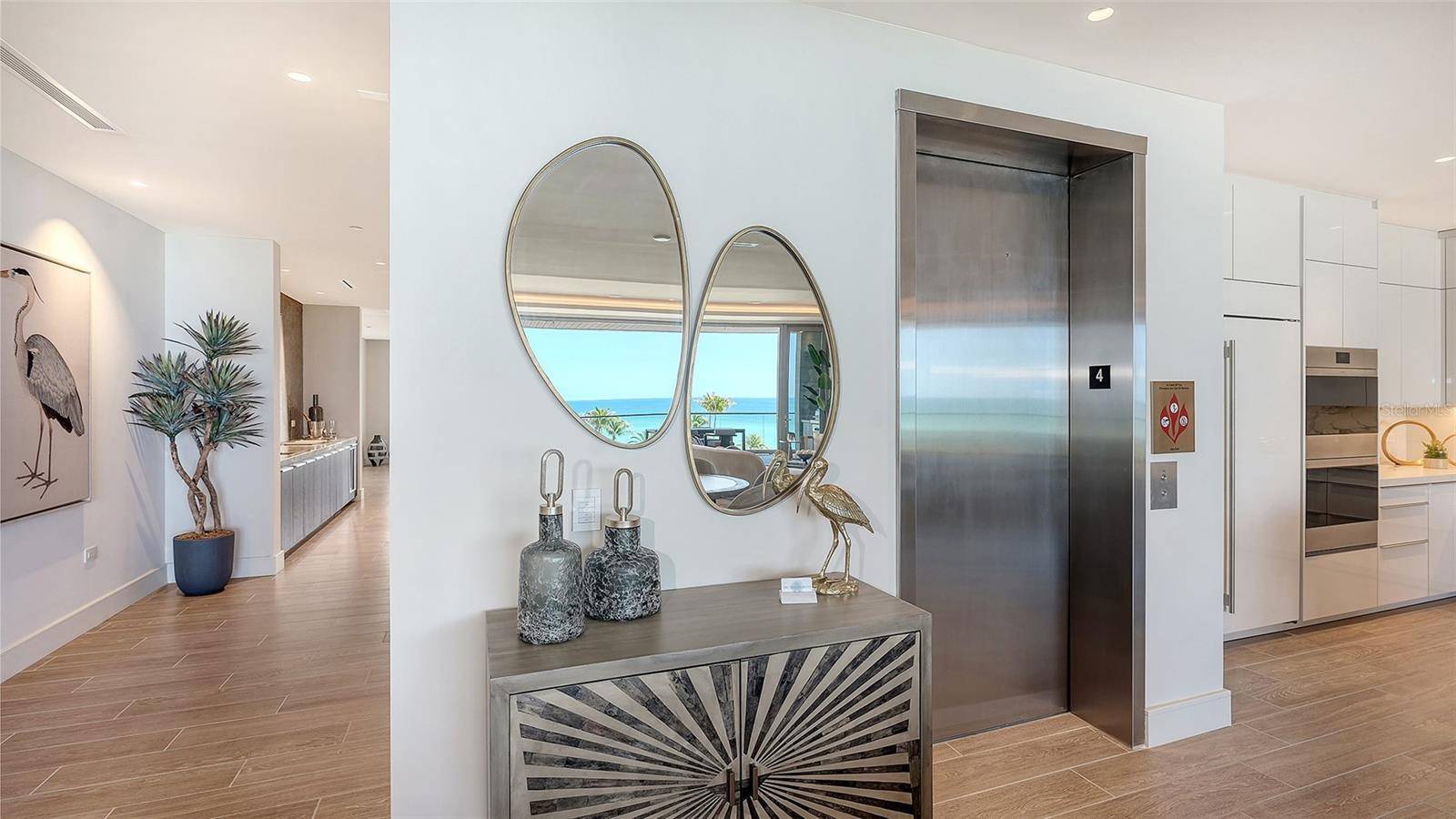 1561 GULF OF MEXICO DR #403, Longboat Key, FL 34228