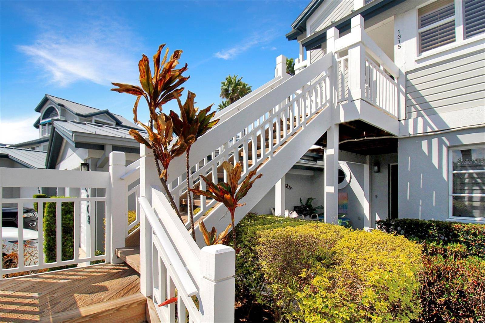 1315 SIESTA BAYSIDE DR #1315B, Sarasota, FL 34242