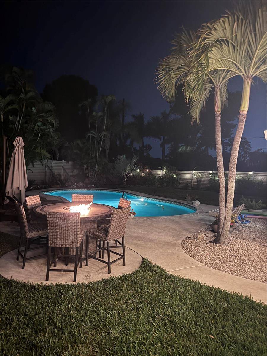 6304 BEECHWOOD AVE, Sarasota, FL 34231
