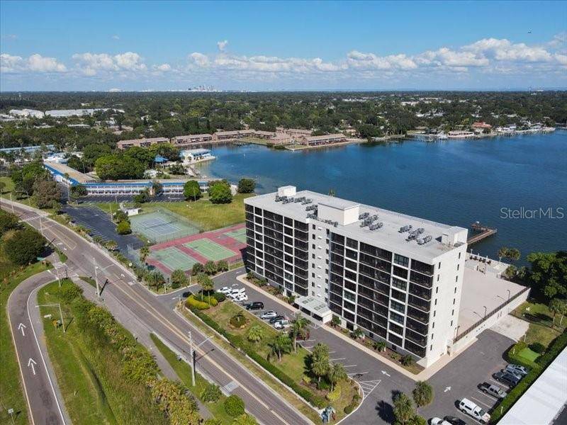 7100 SUNSHINE SKYWAY LN S #706, St Petersburg, FL 33711