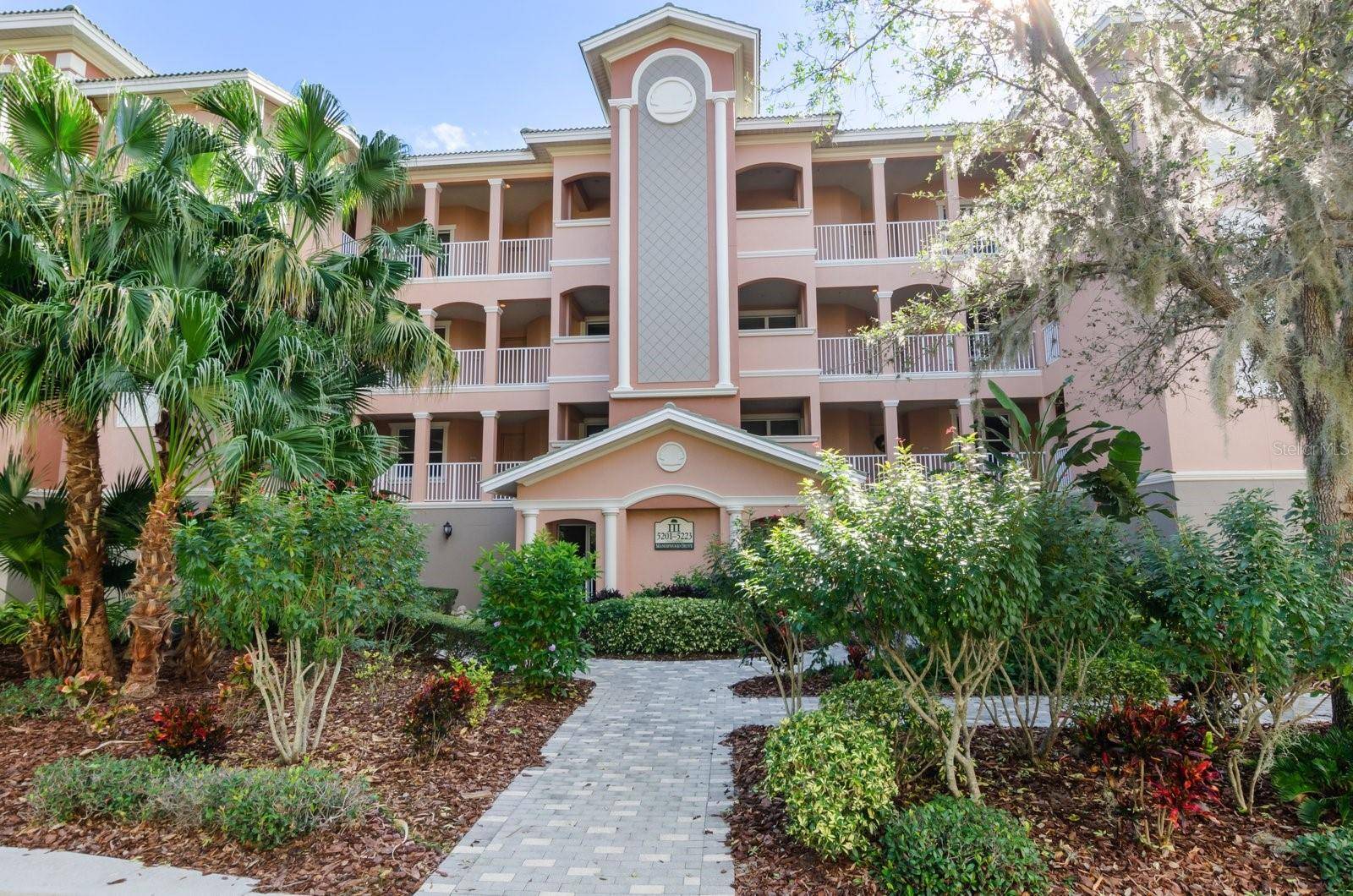 5209 MANORWOOD DR #3A, Sarasota, FL 34235