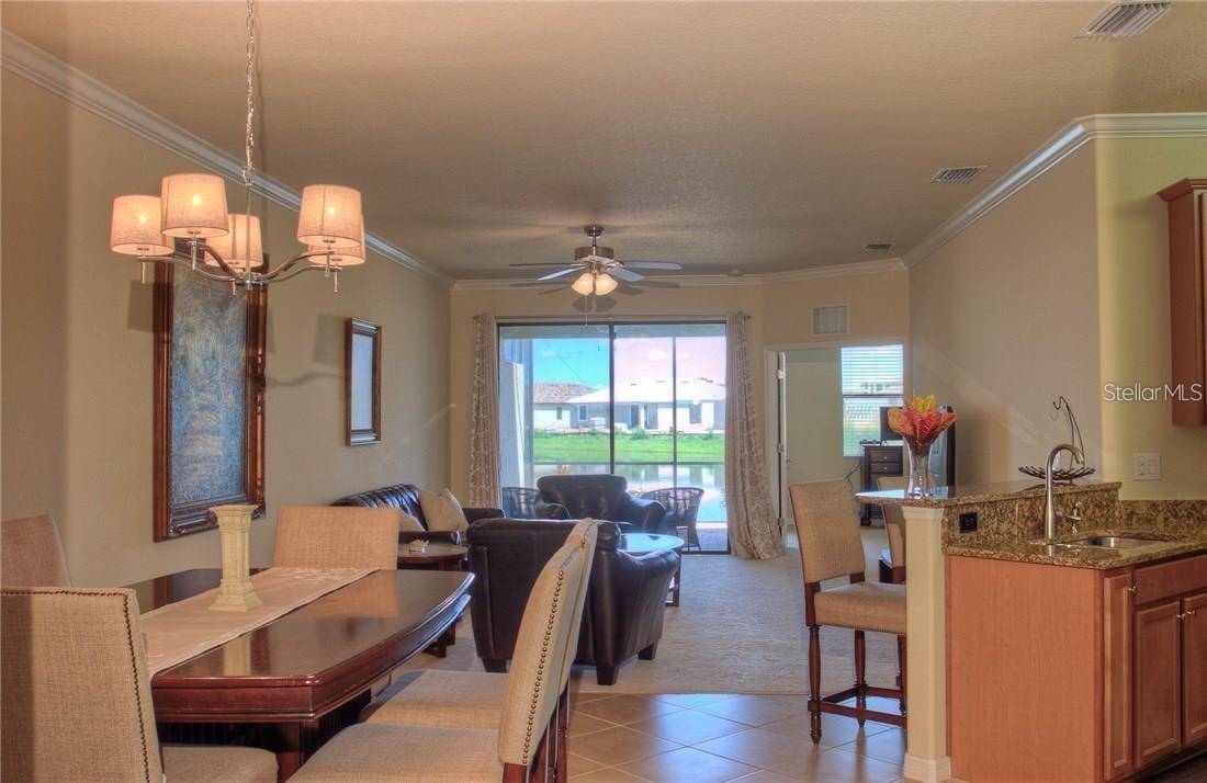6627 CANDLESTICK DR, Bradenton, FL 34212