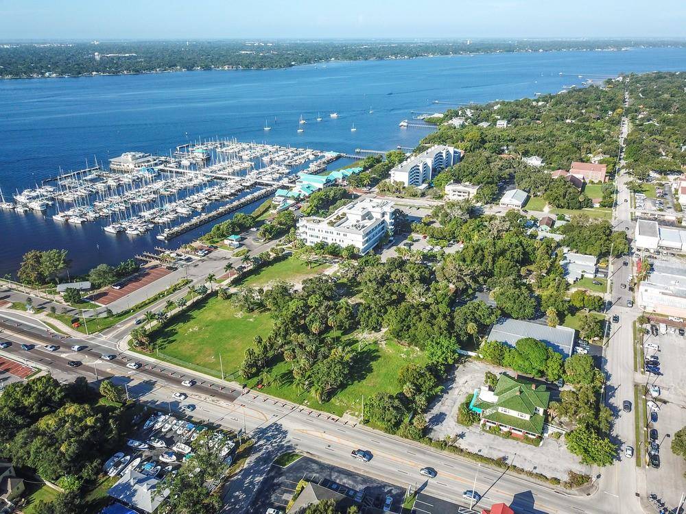 834 RIVERSIDE DR, Palmetto, FL 34221
